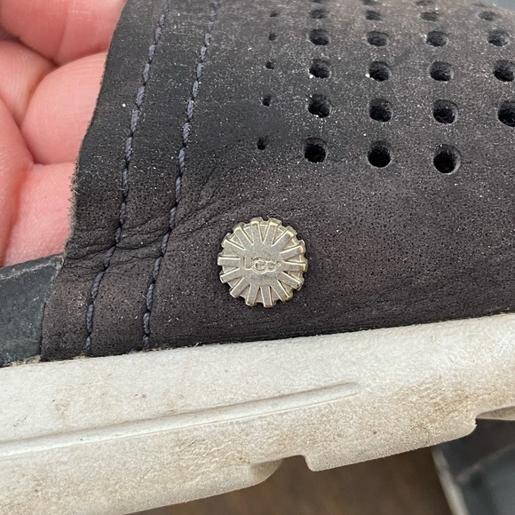 ❤️4 for $25❤️Men’s Ugg sandals size‎ 13 - Picture 3 of 4